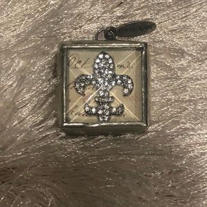 Jewel Kade Fleur de Lis charm